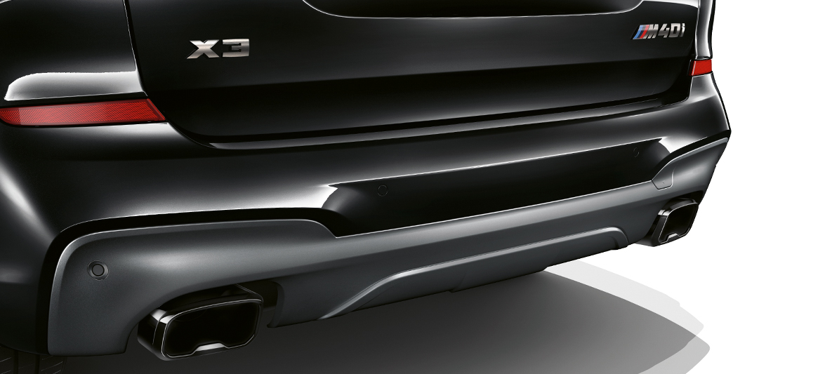 Detalhe das saídas duplas de escapamento M Performance do BMW X3 M40i 2020 Detalhe das saídas duplas de escapamento M Performance do BMW X3 M40i 2020